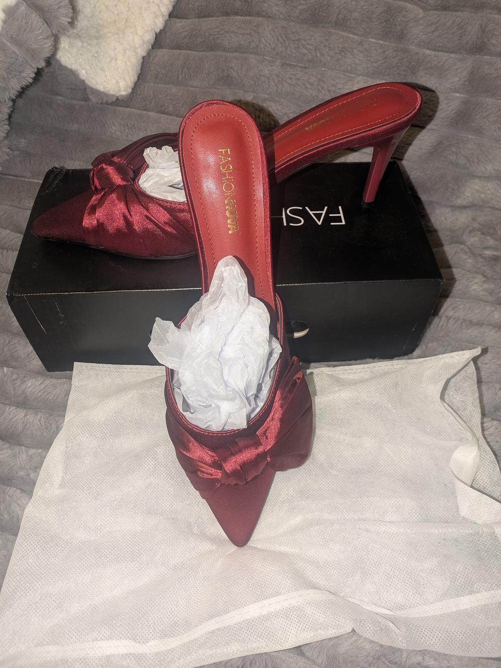 Fashion Nova Satin Knot Mule Heels - Burgundy